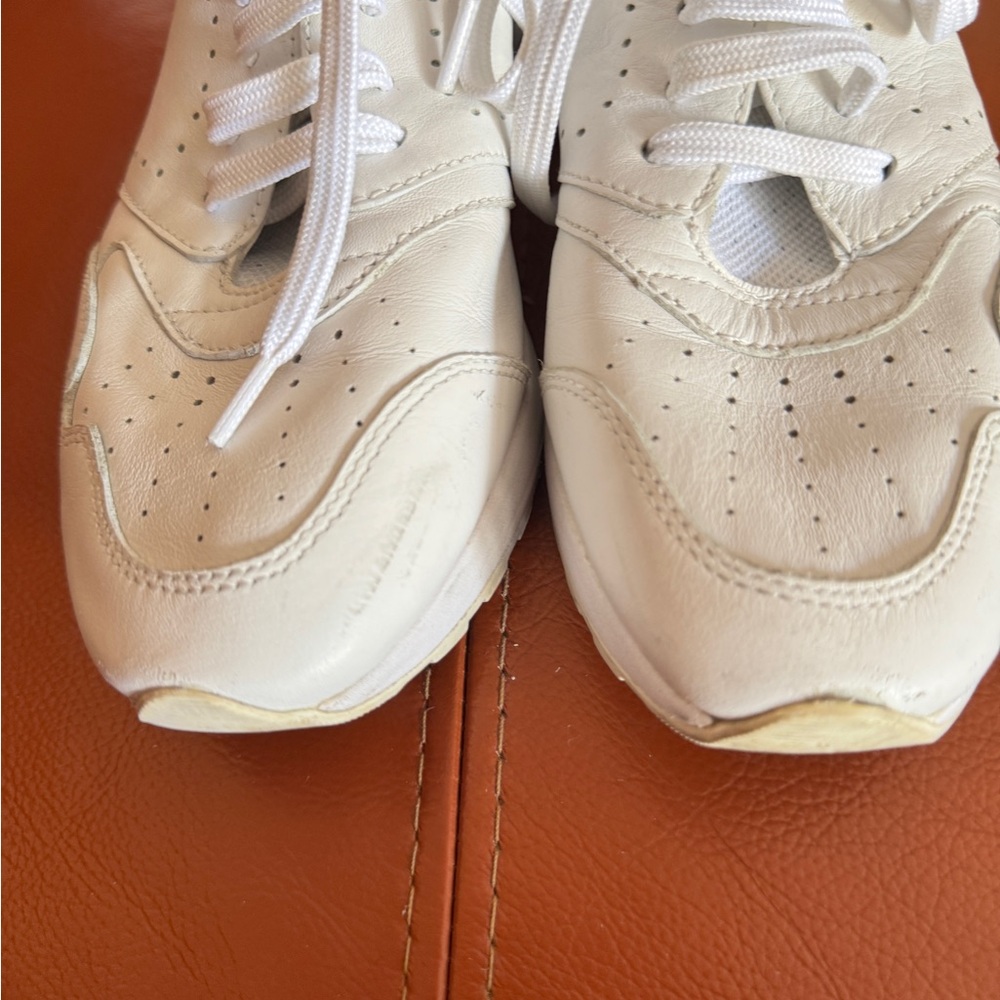 Geox White  Leather Sneakers Respira  size 10 - Picture 3 of 12